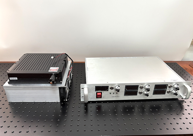 976nm 8W 1210nm 2.4W 1310nm 2.4W 1550nm 3.2W 1710nm 2.1W 5IN1 18.1W Fiber Coupled Laser System For Lab Scientific Research